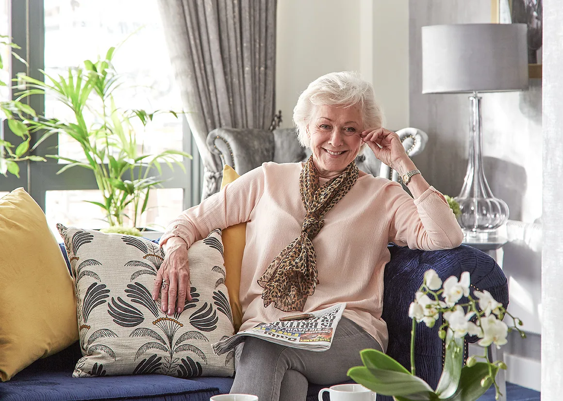 PEOPLE AND LIFESTYLE